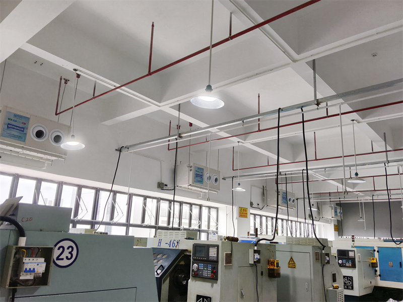 注塑車間降溫設(shè)備怎么選？